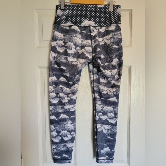 Lululemon High Times Pant sz 8 - Picture 2 of 9